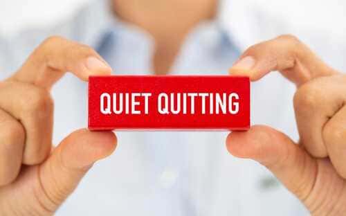 "Quit Quitting" il nuovo trend del lavoro